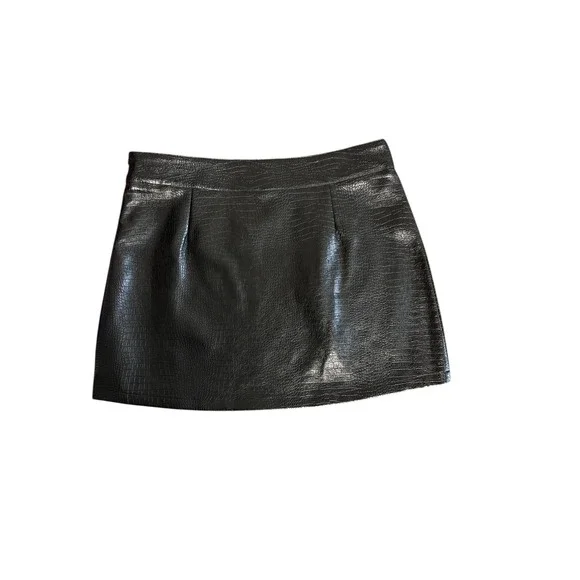 Steve Madden Black Croc Embossed Faux Leather Mini Skirt Side Slit Women's 4 NWT - Picture 2 of 4